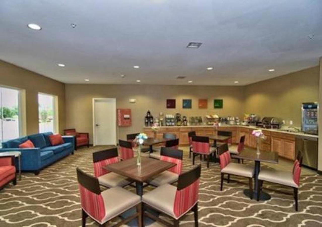 Comfort Inn Apalachin - Binghamton W Route 17 Экстерьер фото